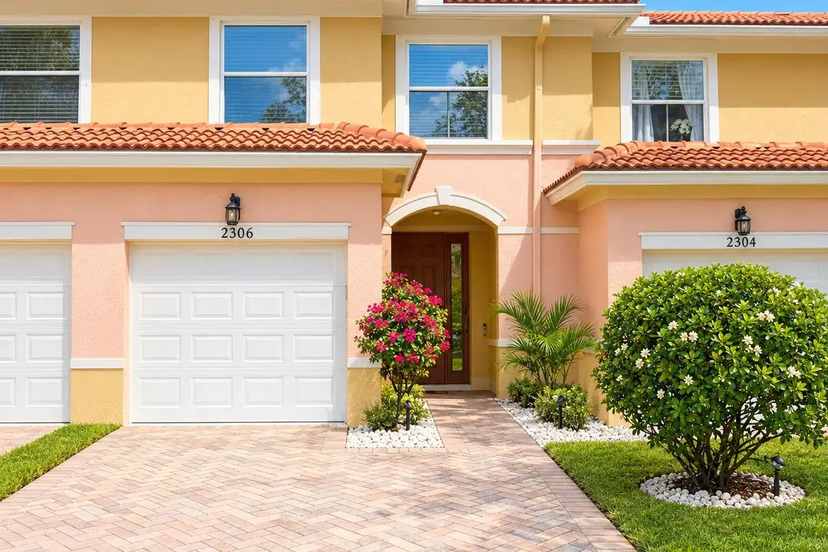 2306 Seminole Palms Dr, Lake Worth: photo 1 of 22