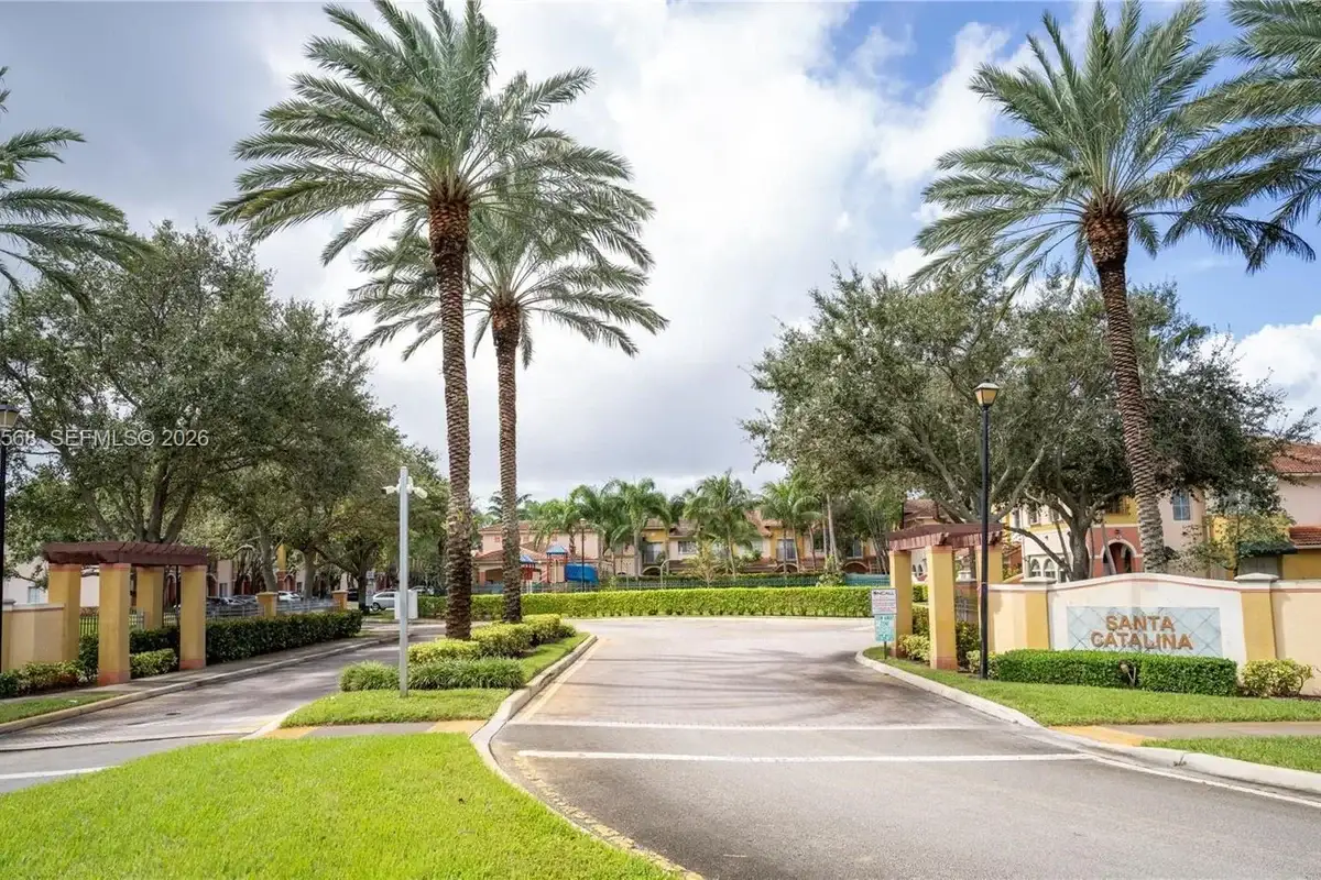 305 S Santa Catalina Cir, North Lauderdale: photo 1 of 21