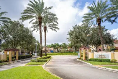 305 S Santa Catalina Cir, North Lauderdale: photo 1 of 21
