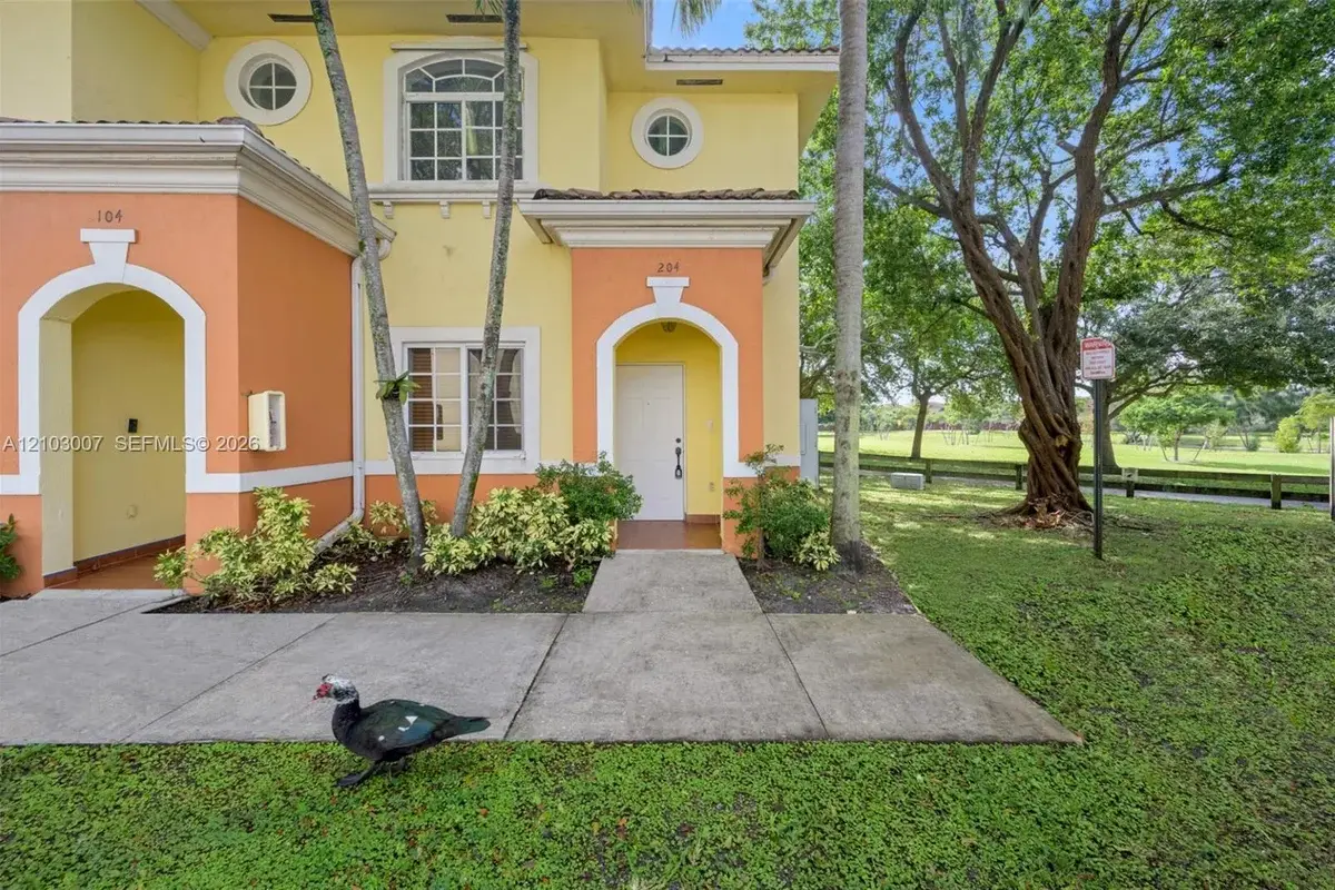 7230 NW 174th Ter #204, Hialeah: photo 1 of 25