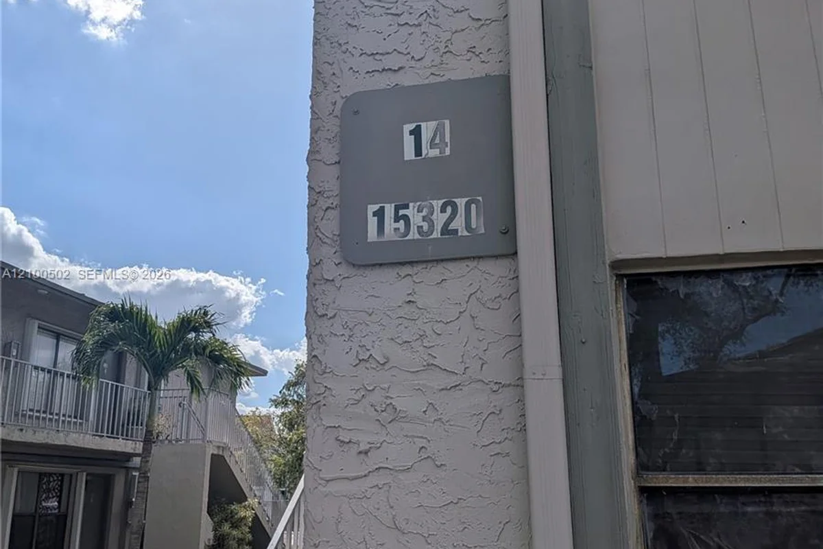 15320 SW 72 St #14-14, Miami: photo 1 of 18