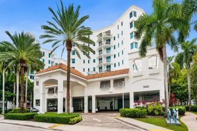 3000 NE 188th St #604, Aventura: photo 1 of 28