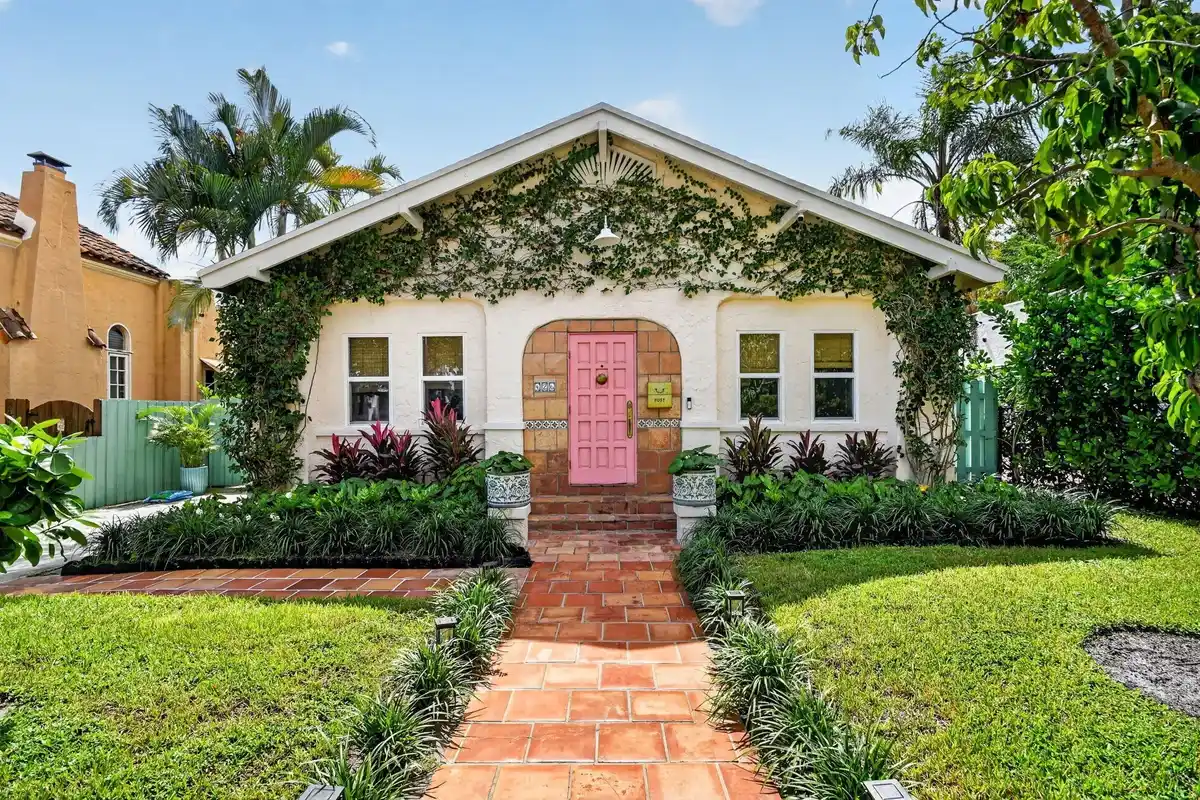 426 30th St, West Palm Beach: photo 1 of 59