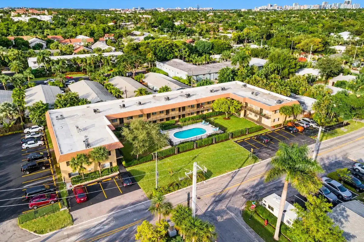 1401 NE 17th Ct, Fort Lauderdale: photo 1 of 52