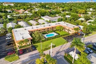 1401 NE 17th Ct, Fort Lauderdale: photo 1 of 52