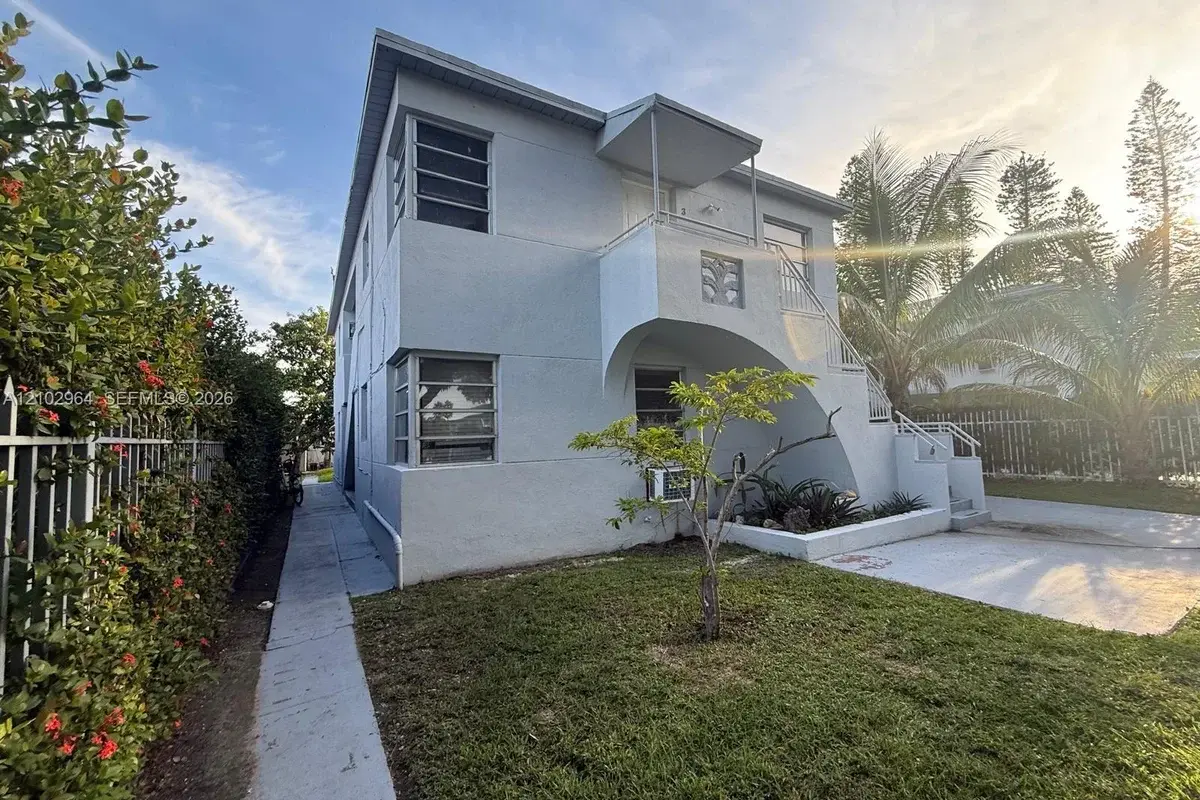 1730 Marseille Dr, Miami Beach: photo 1 of 14