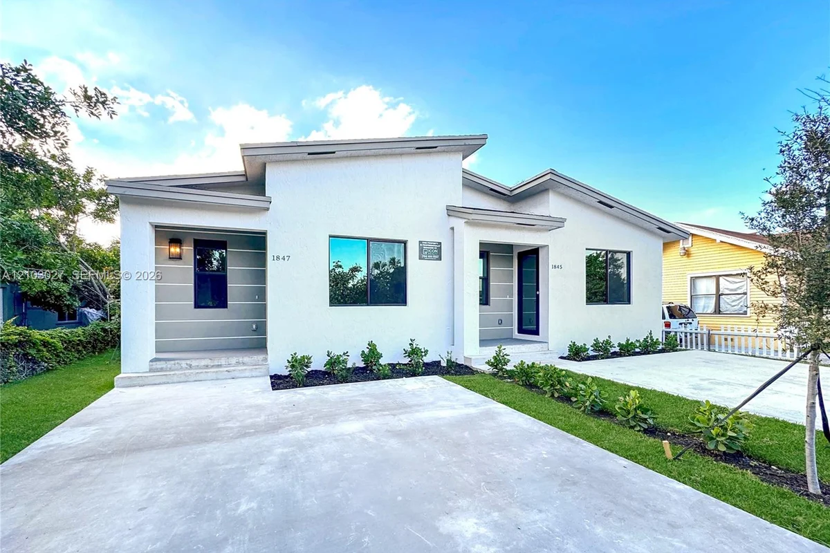 1847 SW 44th Ter, Fort Lauderdale: photo 1 of 11
