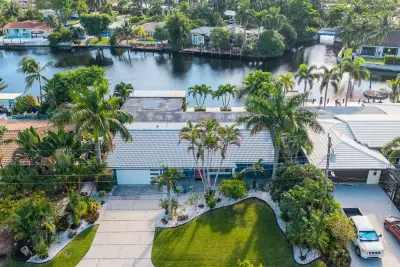 4100 NE 15th Ter, Oakland Park: photo 1 of 74