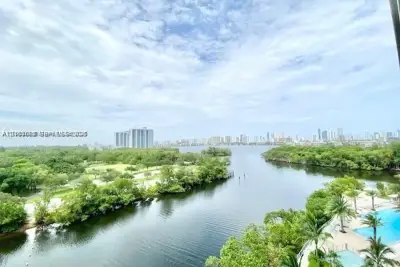 16385 Biscayne Blvd #702, North Miami Beach: photo 1 of 46
