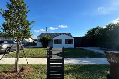 850 SE 2nd Pl, Hialeah: photo 1 of 32