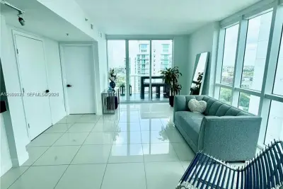 1871 S River Dr #2005, Miami: photo 1 of 13