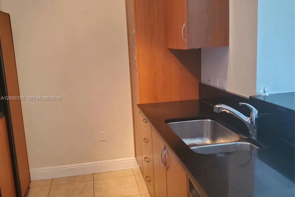 18800 NE 29th Ave #602, Aventura: photo 1 of 7