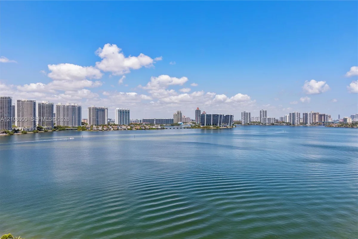 251 174th St #1219, Sunny Isles Beach: photo 1 of 1