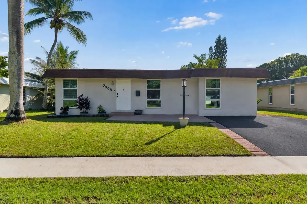 7908 NW 73rd Ave, Tamarac: photo 1 of 23