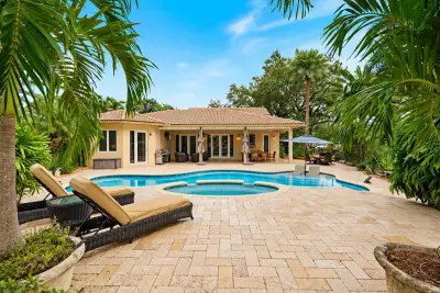3800 SW 137th Ave, Miramar: photo 1 of 6