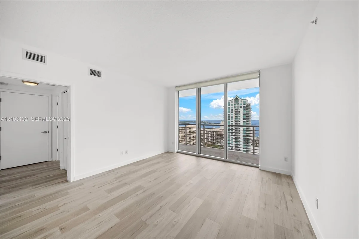325 S Biscayne Blvd #3819, Miami: photo 1 of 41