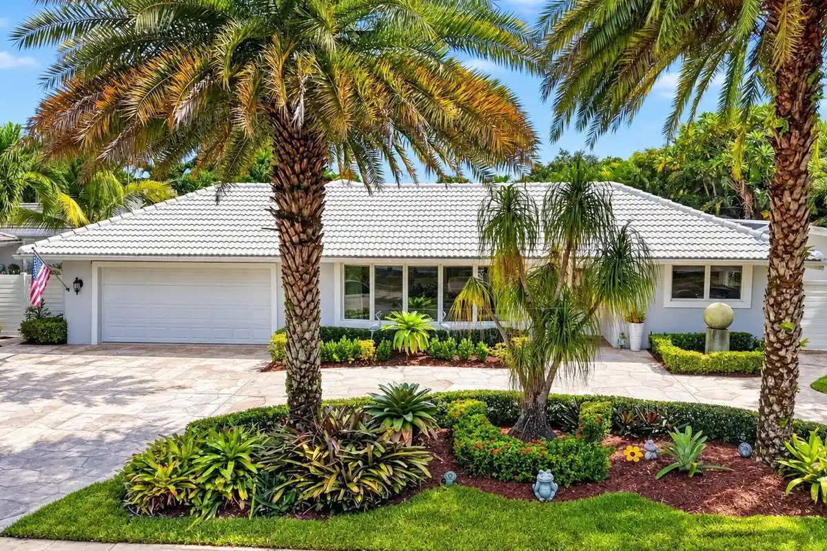 330 SW 75th Ave, Plantation: photo 1 of 39