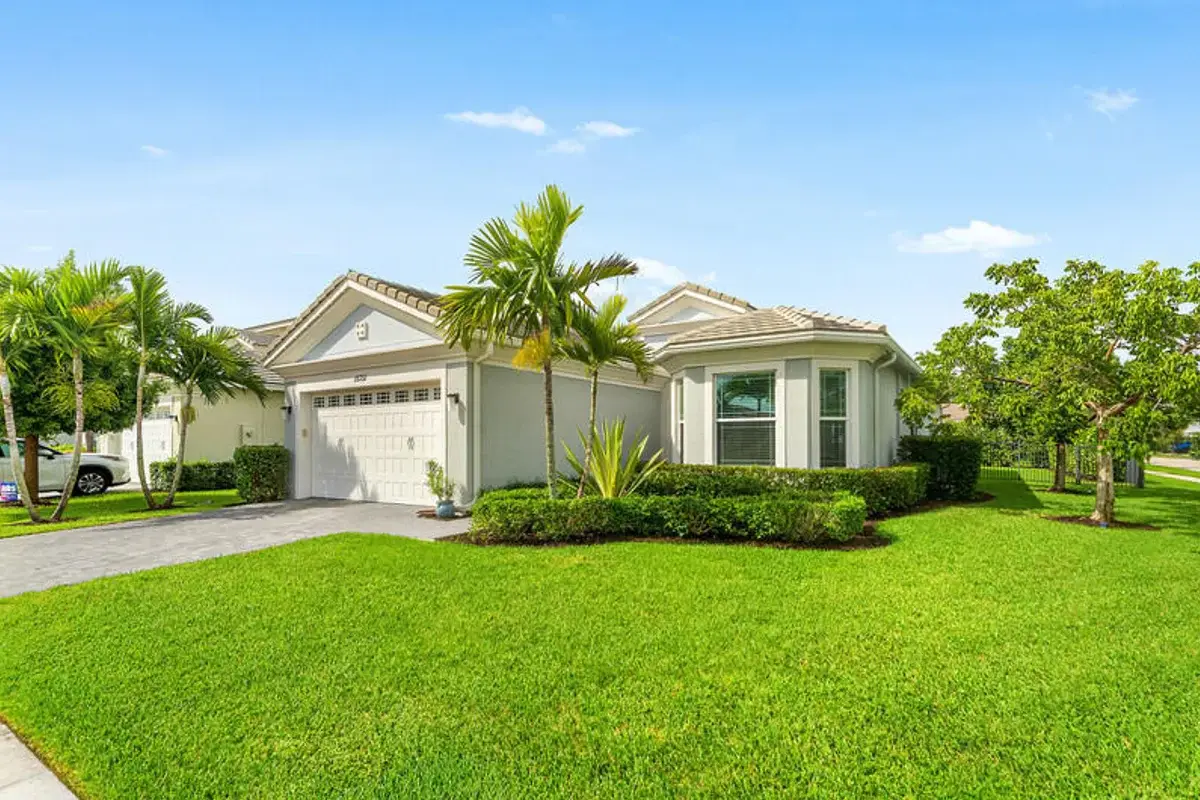 15751 Hummingbird Ln, Westlake: photo 1 of 33