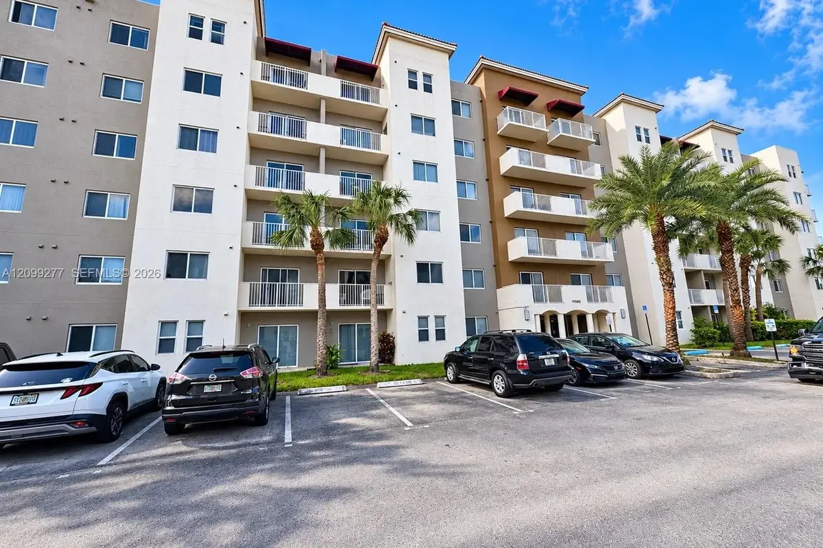 11060 SW 196th St #303, Cutler Bay: photo 1 of 20