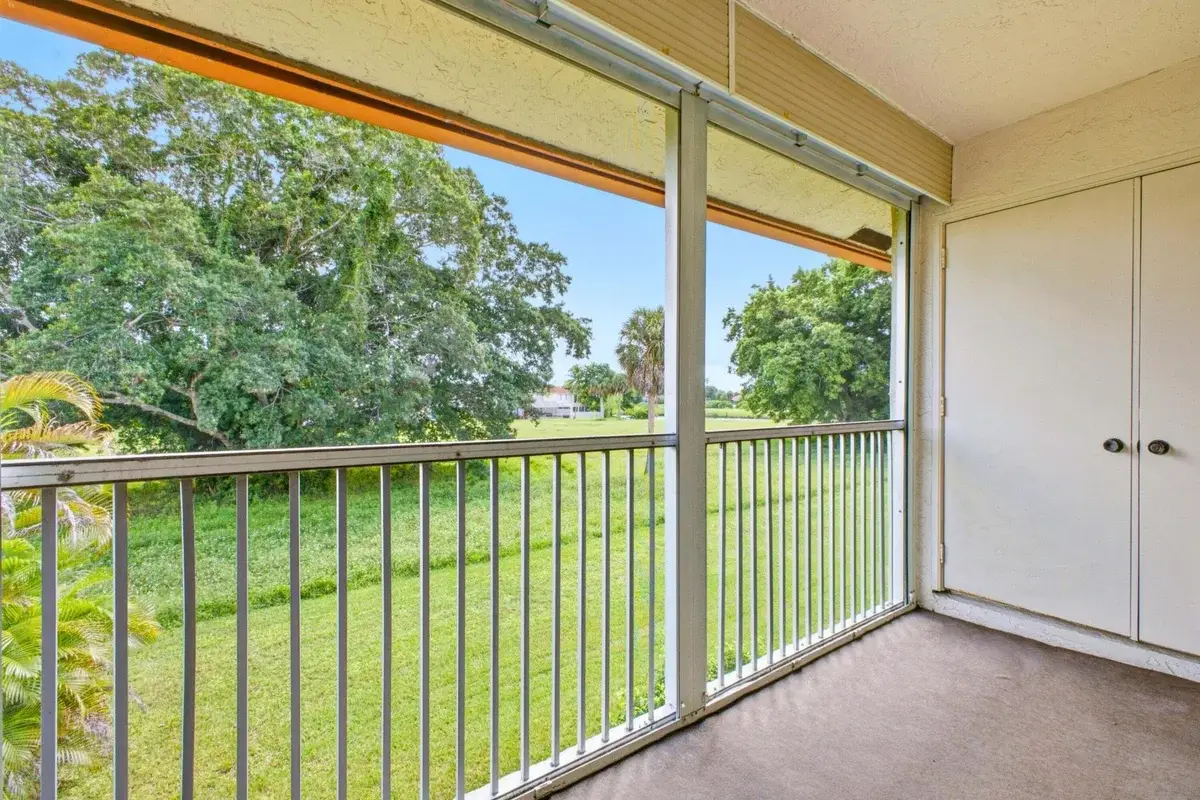 3041 Holiday Springs Blvd #201, Margate: photo 1 of 27