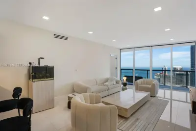 495 Brickell Ave #5005, Miami: photo 1 of 36