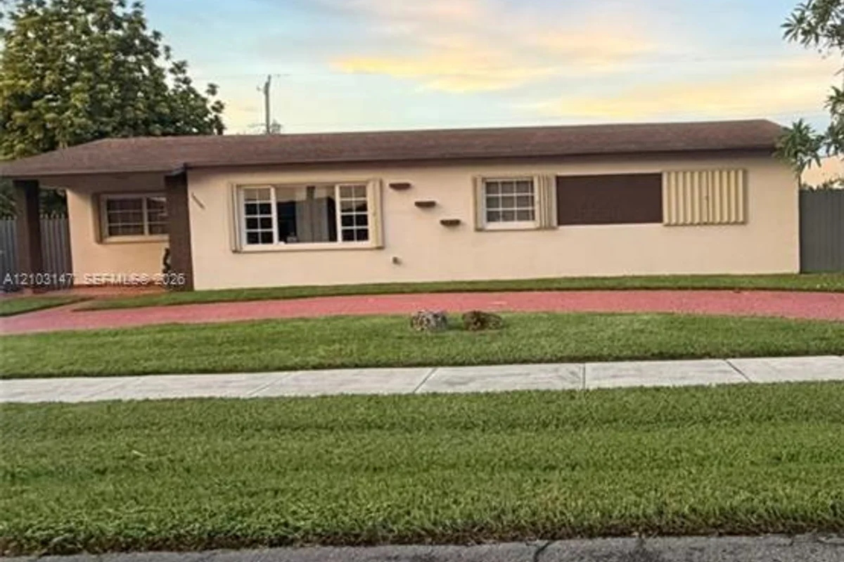 12255 SW 29th Ter, Miami: photo 1 of 2