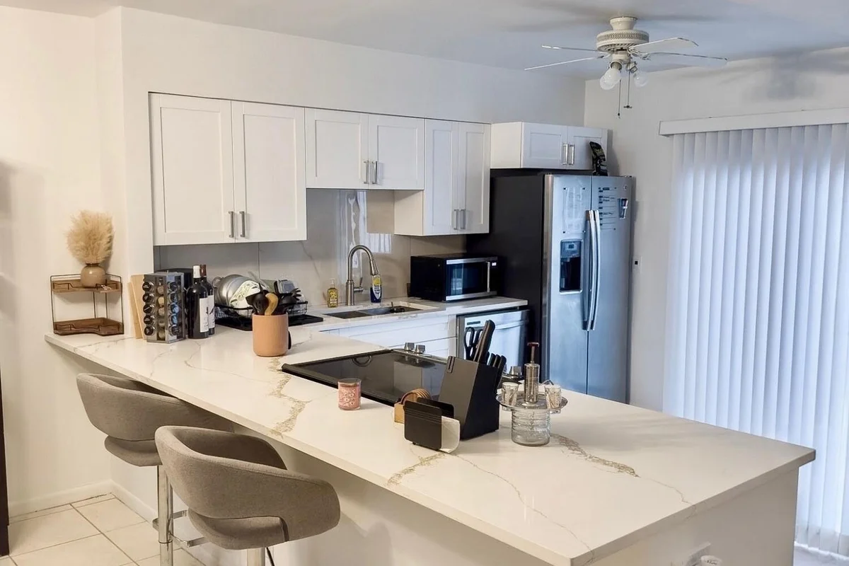 6989 NW 29th Ln, Fort Lauderdale: photo 1 of 14