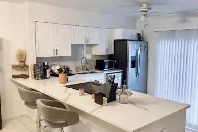 6989 NW 29th Ln, Fort Lauderdale: photo 1 of 14