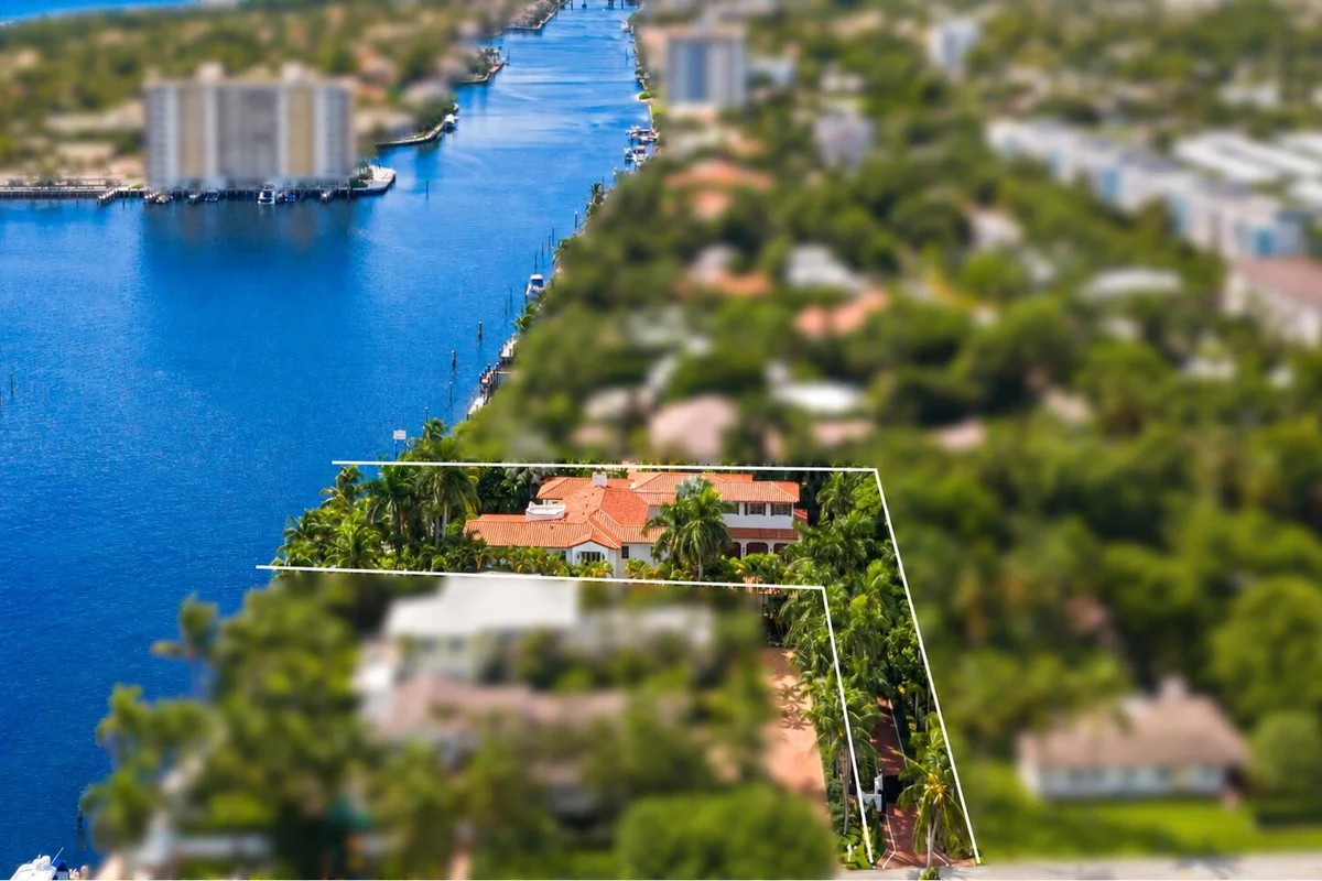 706 SE 2nd St, Delray Beach: photo 1 of 95