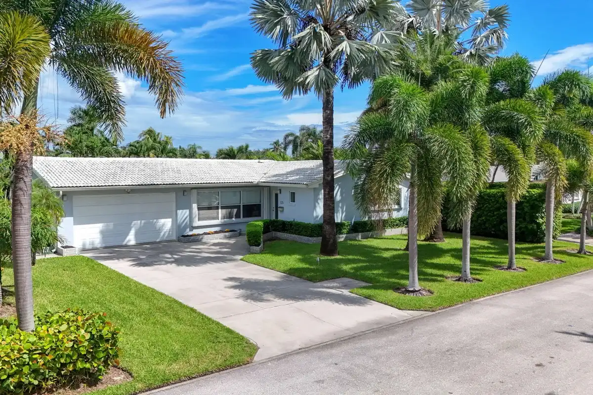 128 Vassar Dr, Lake Worth Beach: photo 1 of 42
