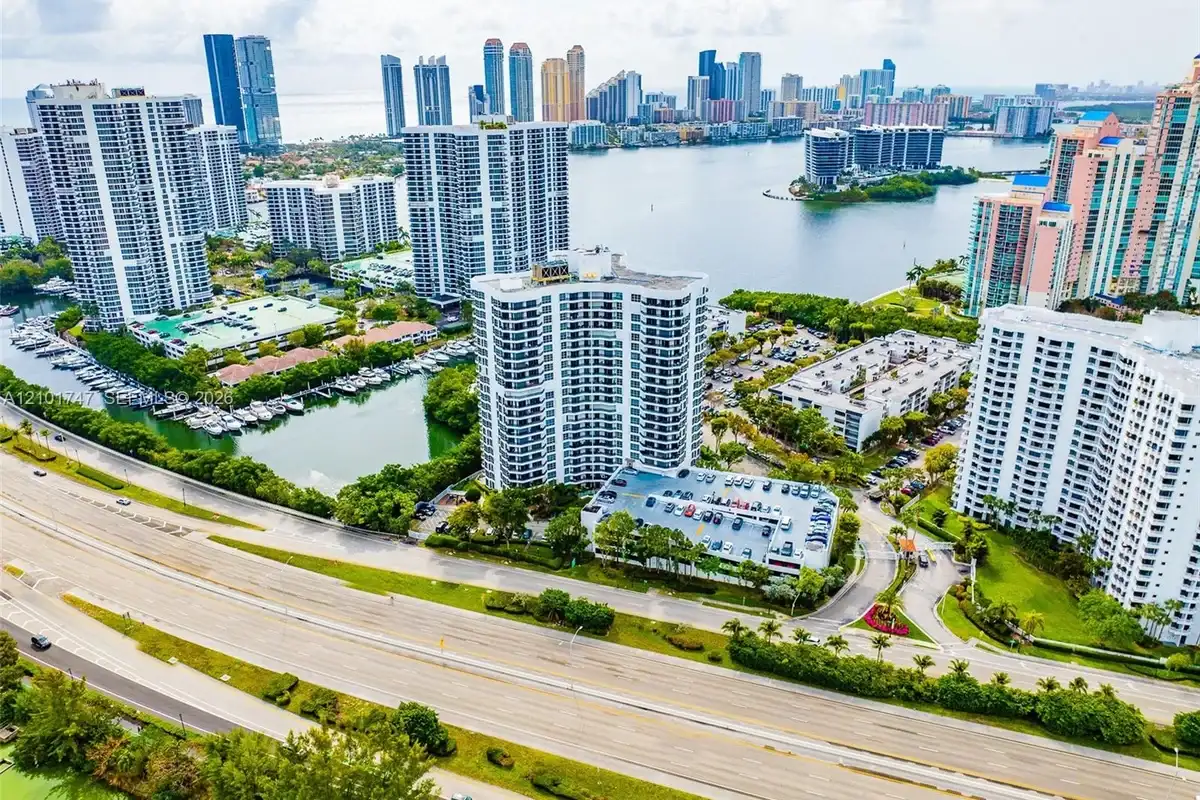 3400 NE 192 St #1905, Aventura: photo 1 of 33