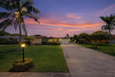 1630 40th St, West Palm Beach: photo 1 of 29