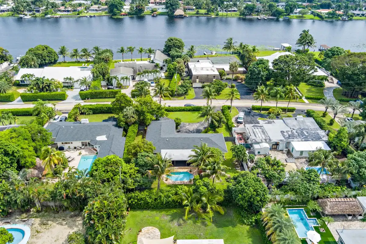 7315 W Lake Dr, West Palm Beach: photo 1 of 1