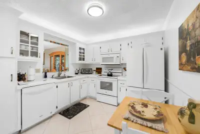 9095 Flynn Cir #2, Boca Raton: photo 1 of 40