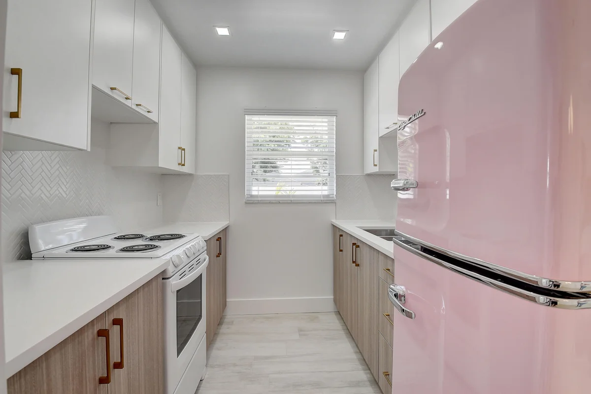 502 N H St #1, Lake Worth Beach: photo 1 of 13