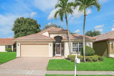 5737 Royal Club Dr, Boynton Beach: photo 1 of 42