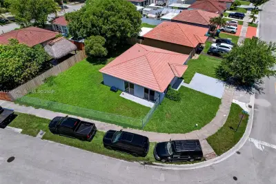 25860 SW 127th Pl, Homestead: photo 1 of 30