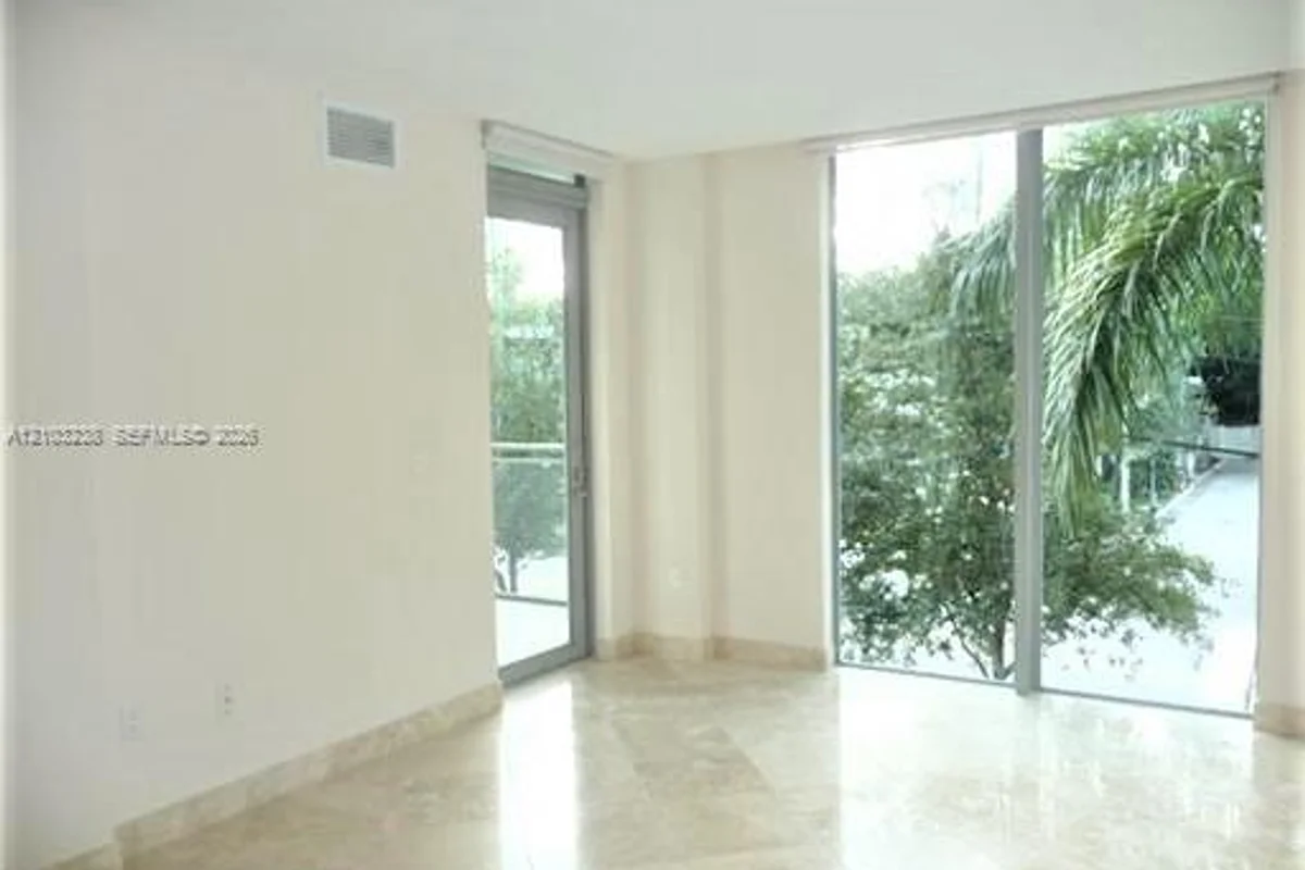 3001 SW 27th Ave #202, Miami: photo 1 of 16