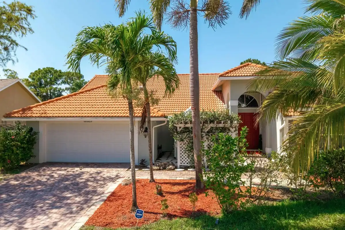 13525 Brixham St, Wellington: photo 1 of 55