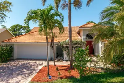 13525 Brixham St, Wellington: photo 1 of 55