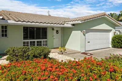 5741 NE 19th Ter, Fort Lauderdale: photo 1 of 40