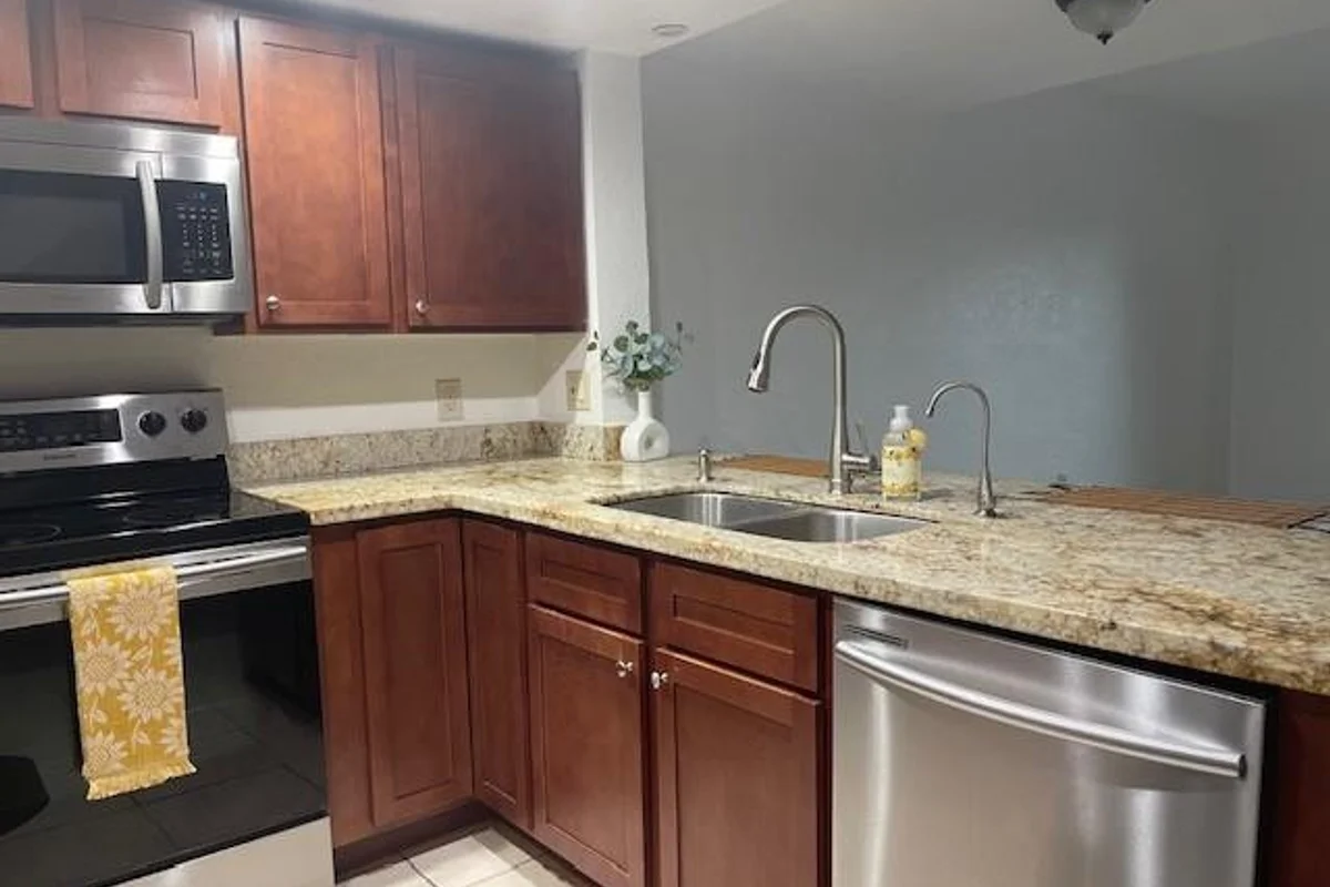 5200 NW 31st Ave #36, Fort Lauderdale: photo 1 of 18