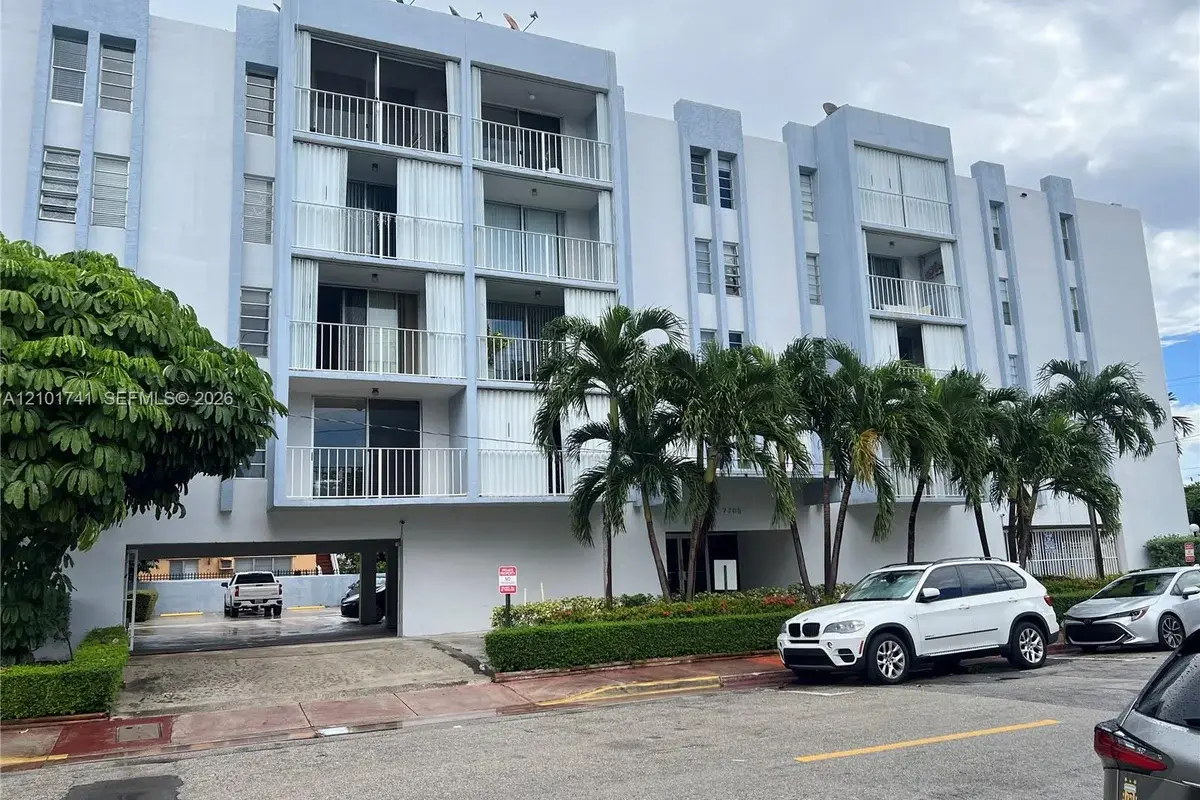 7705 Abbott Ave #305, Miami Beach: photo 1 of 23