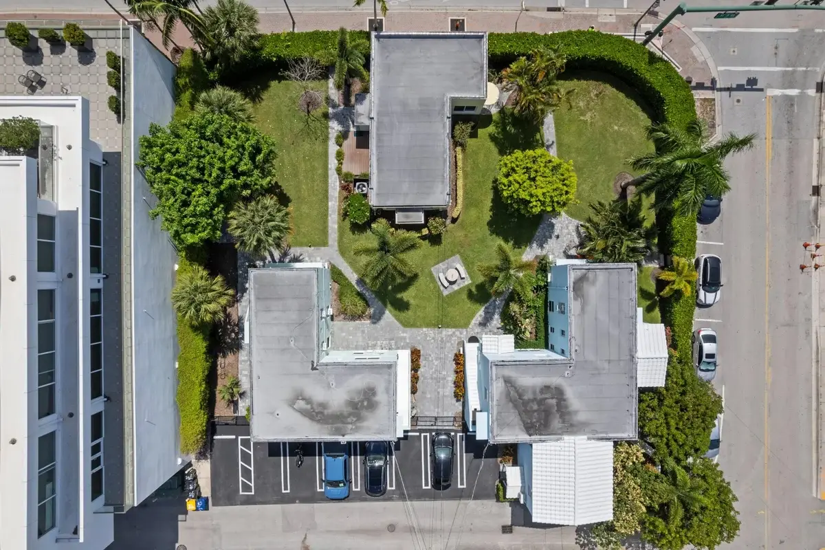 90 SE 5th Ave #4, Delray Beach: photo 1 of 26