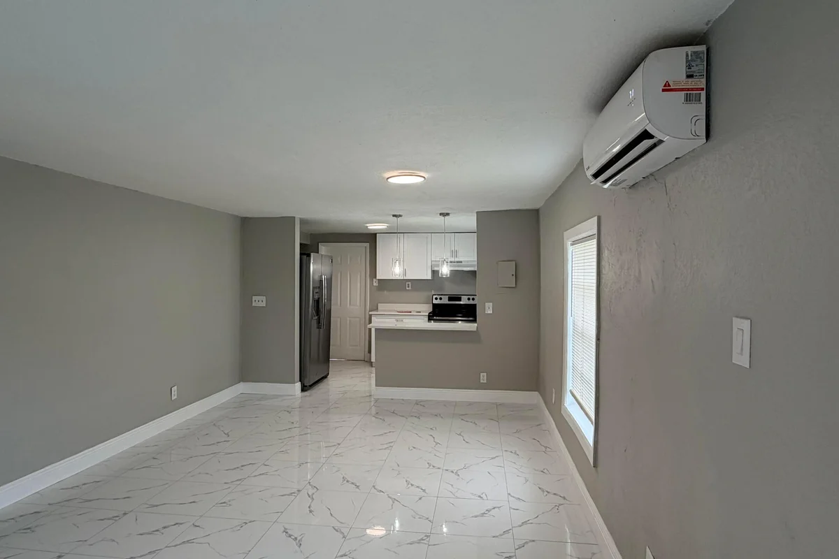 605 NW 9th Ave, Pompano Beach: photo 1 of 11