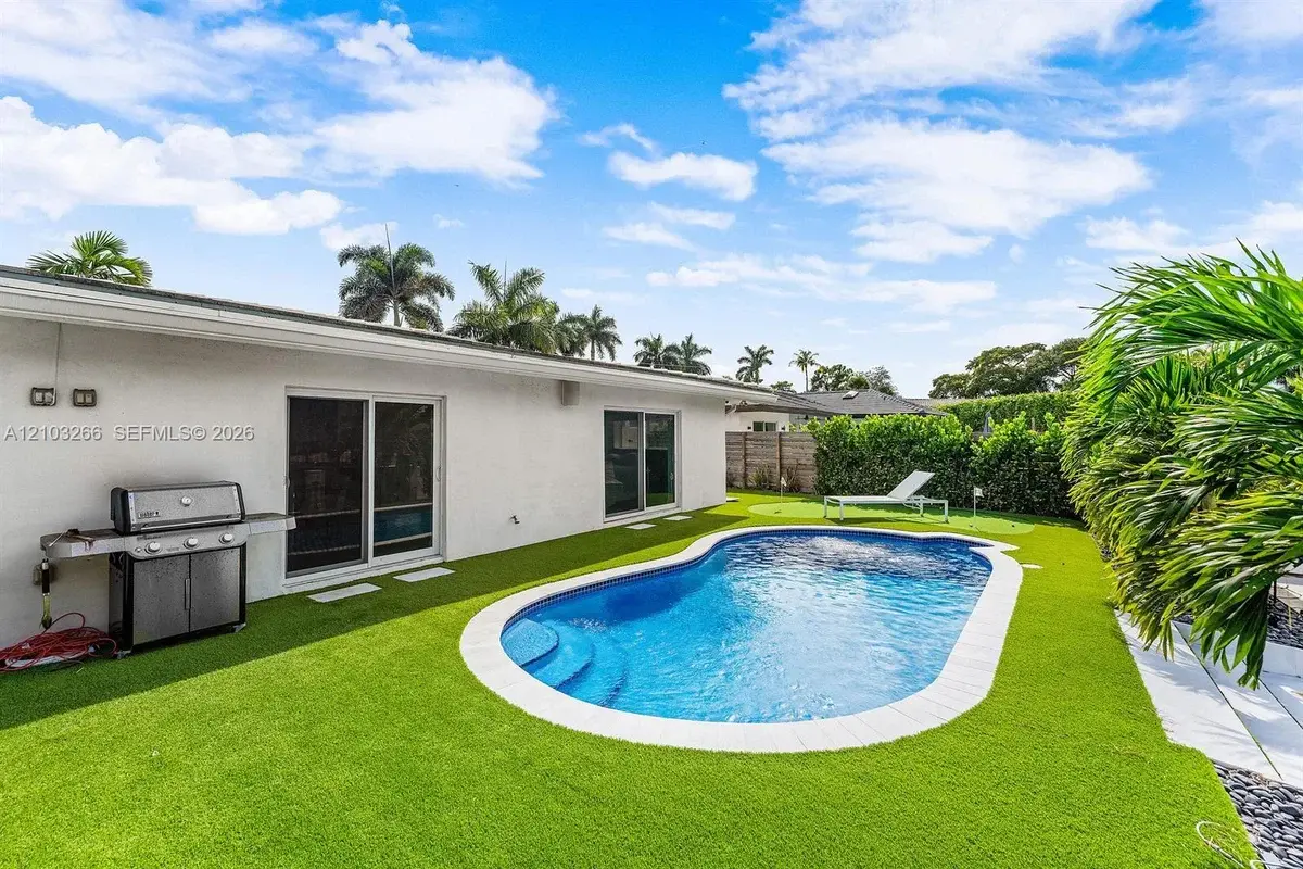 2813 NE 29th St, Fort Lauderdale: photo 1 of 76