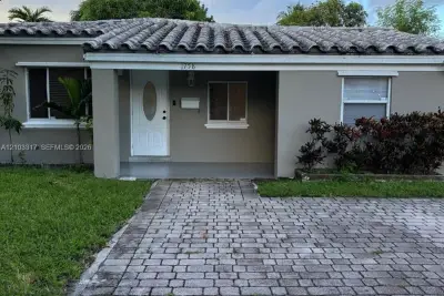 1758 NE 177th St, North Miami Beach: photo 1 of 13