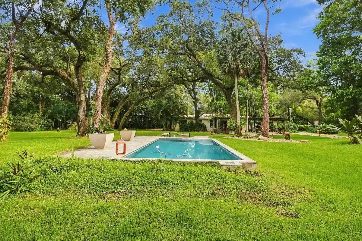 1549 SW 30th Pl, Fort Lauderdale: photo 1 of 49