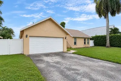 118 Mohigan Cir, Boca Raton: photo 1 of 27