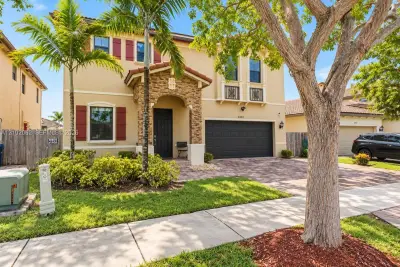 23371 SW 118 Ave, Homestead: photo 1 of 49